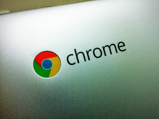 chromebook flip背面のchromeロゴ接写