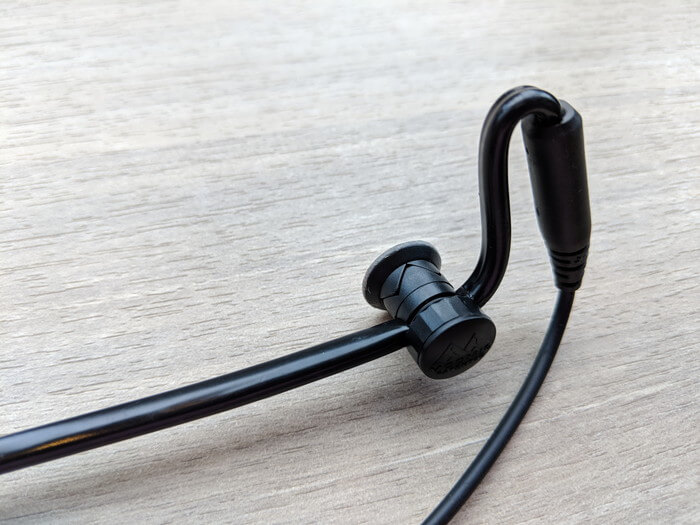 ModMic5の耳元のホルダーの接着部分