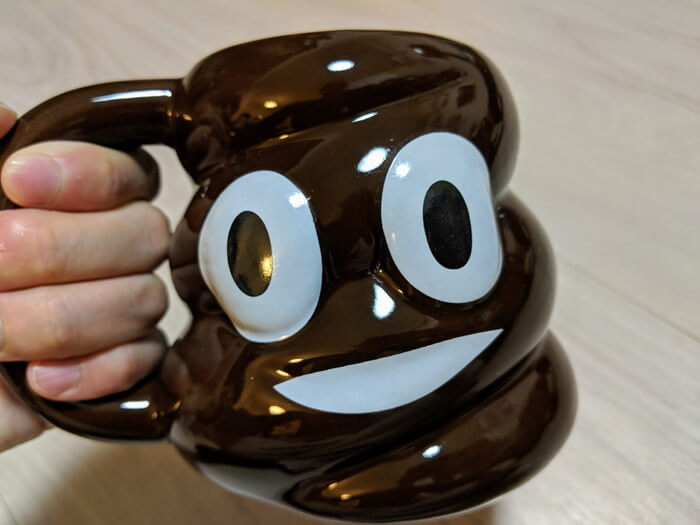 Xボーダーで買った💩モチーフのマグカップ