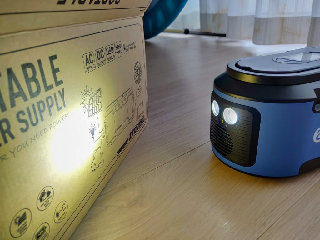 Alfawiseのポータブルバッテリー 懐中電灯機能