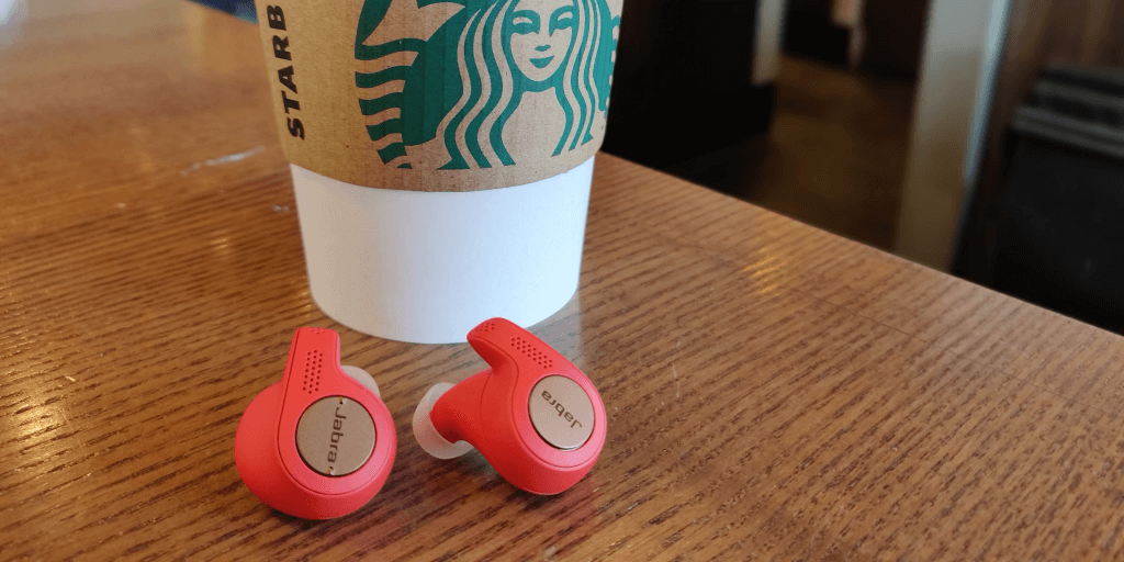 スタバのコーヒーとJabra Elite Active 65tのコラボ