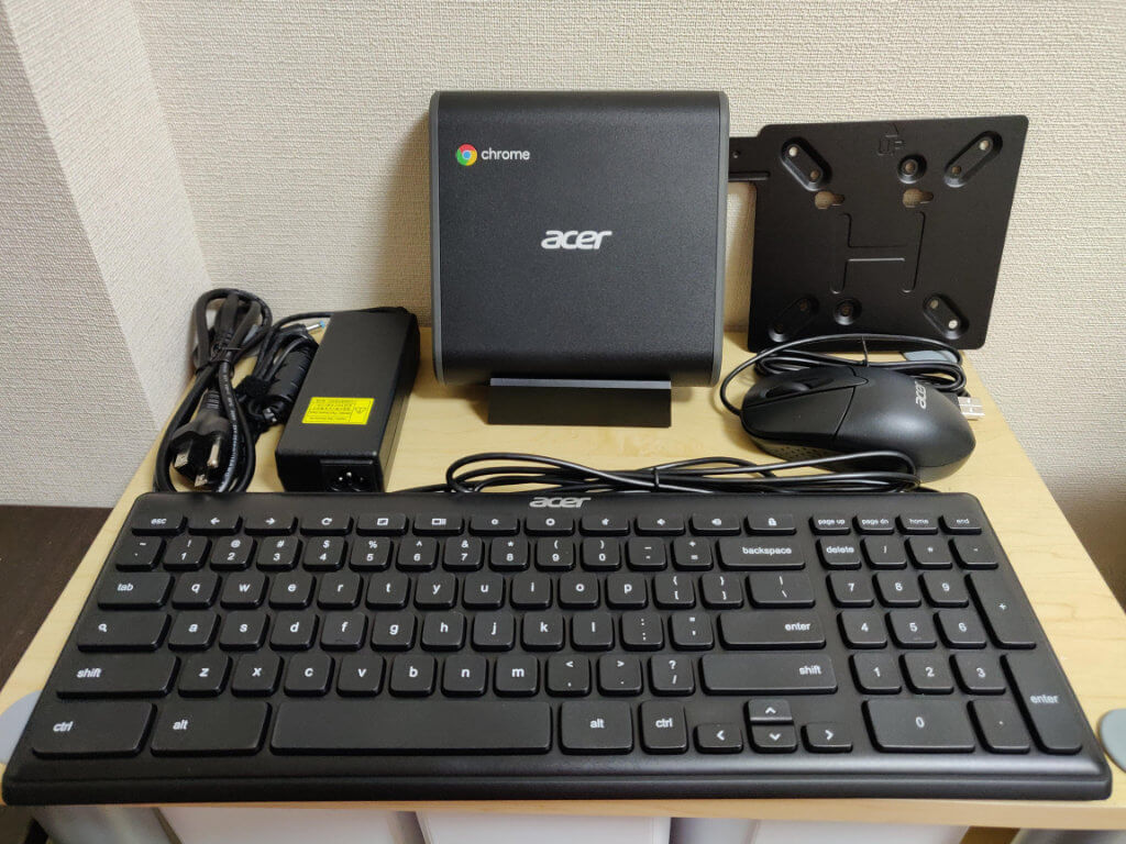 Acer Chromebox CXI3の同梱物