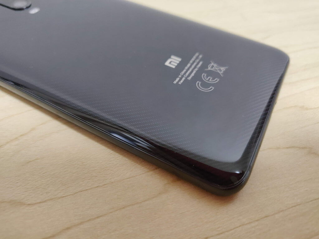 Xiaomi Mi9Tの背面アップ