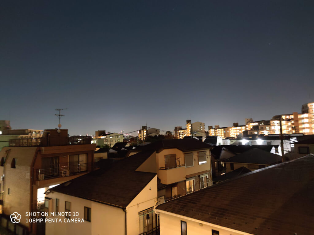 Xiaomi Mi Note 10で撮影した夜の住宅街