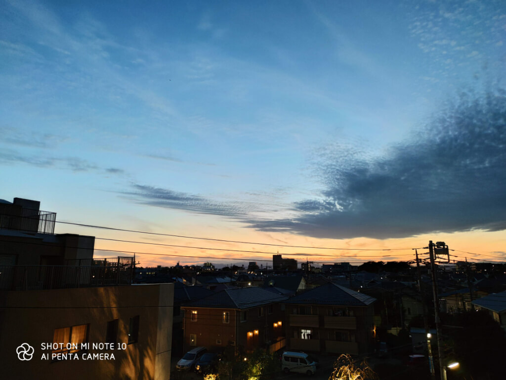 Xiaomi Mi Note 10で撮影した夕焼けの町並み