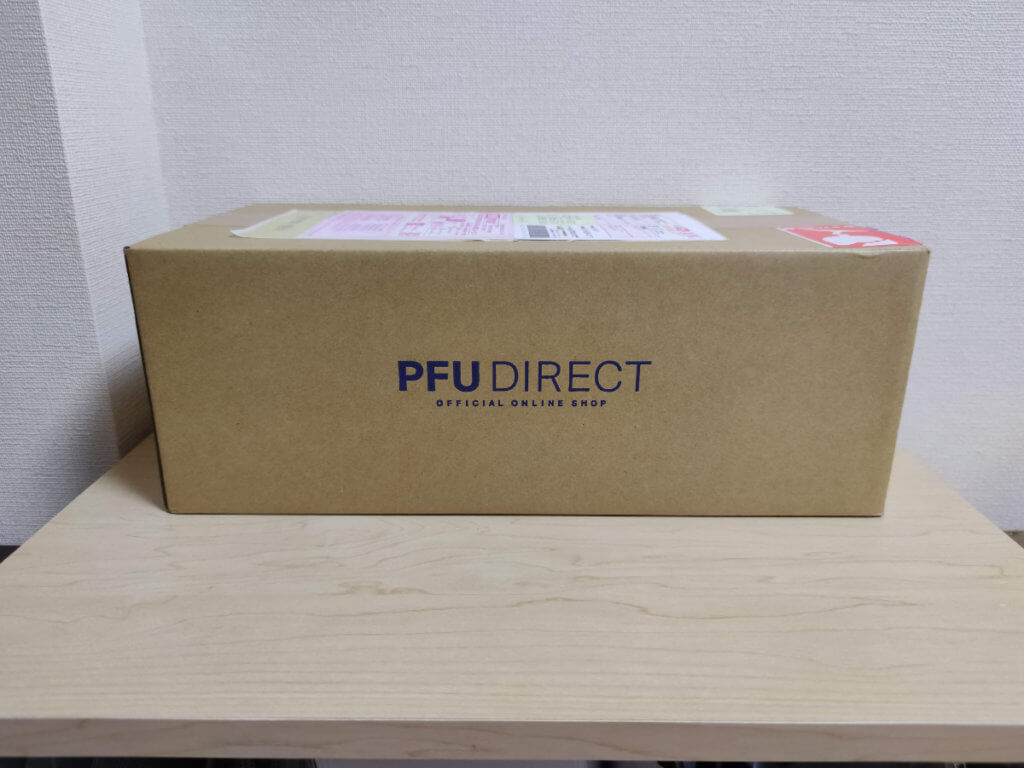 HHKB Professional HYBRID Type-Sの購入元であるPFU Directの箱