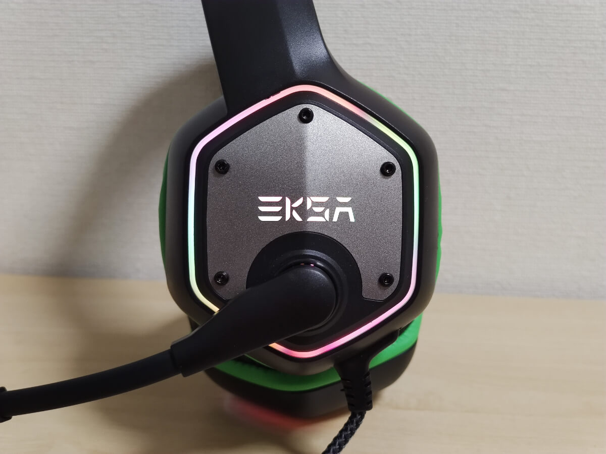 EKSA E1000が光っているところ