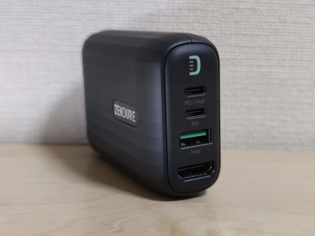 SuperHub SEのポート類
