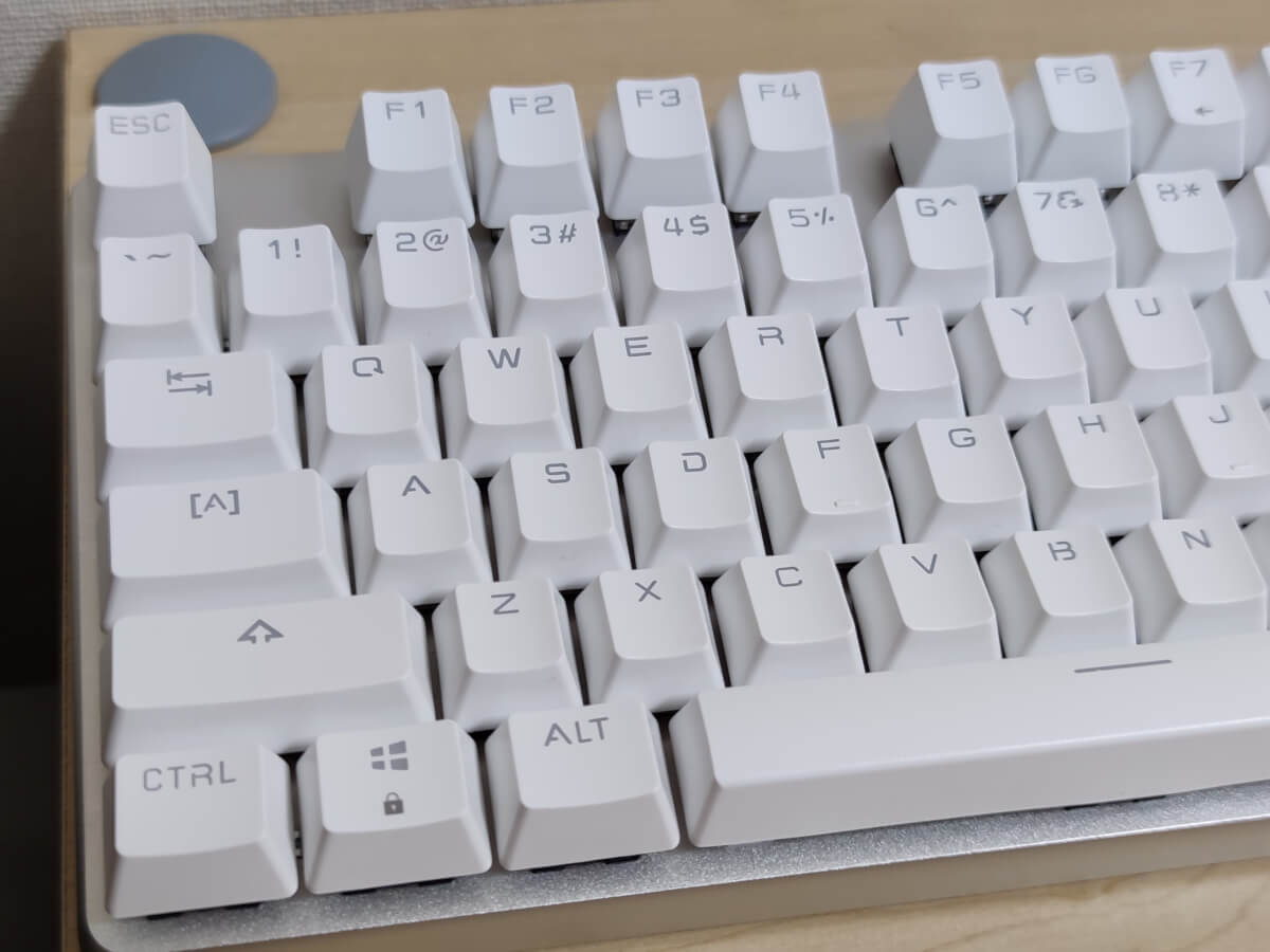 GameSir GK300のキーボード印字近影（左側）