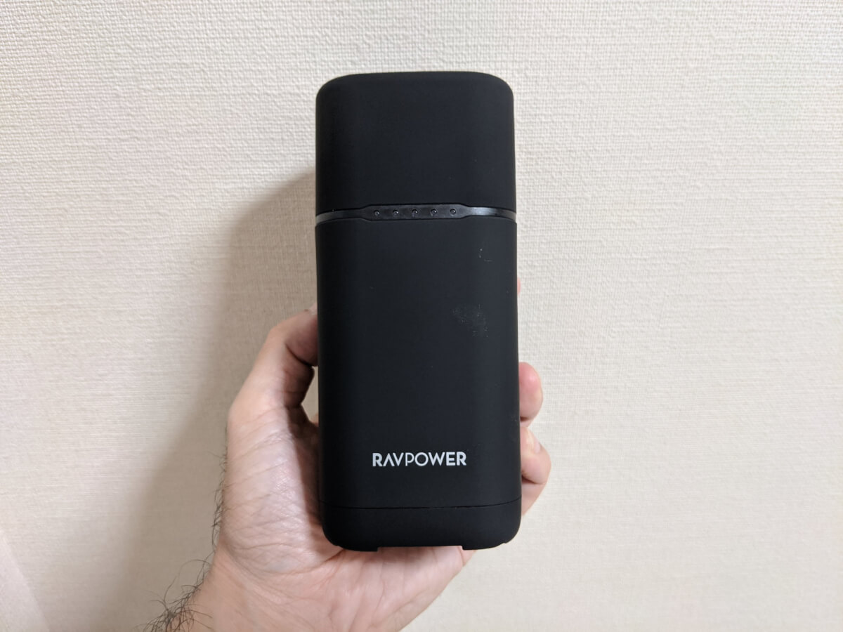 RAVPower RP-PB054 proを手に持ってみたところ