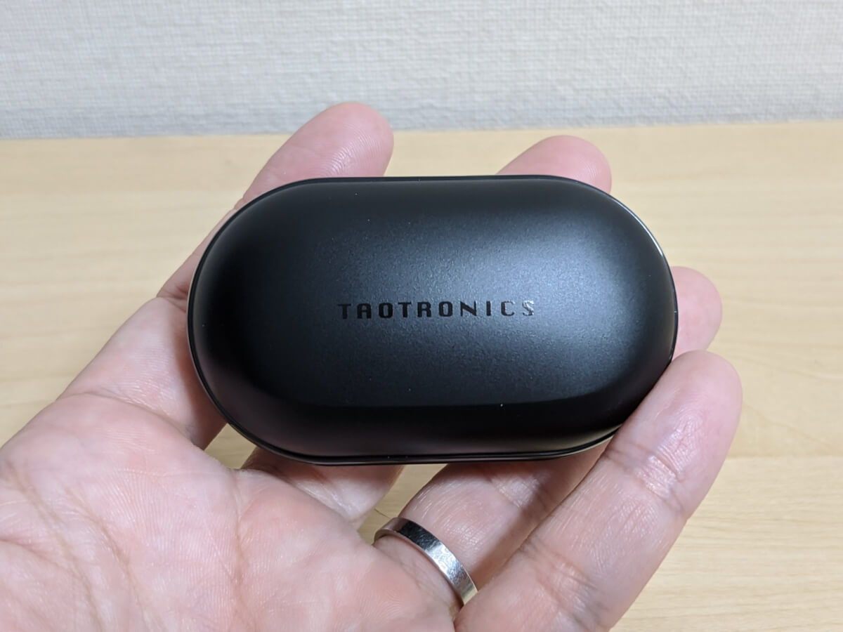 TaoTronics SoundLiberty 94 ケースの大きさ