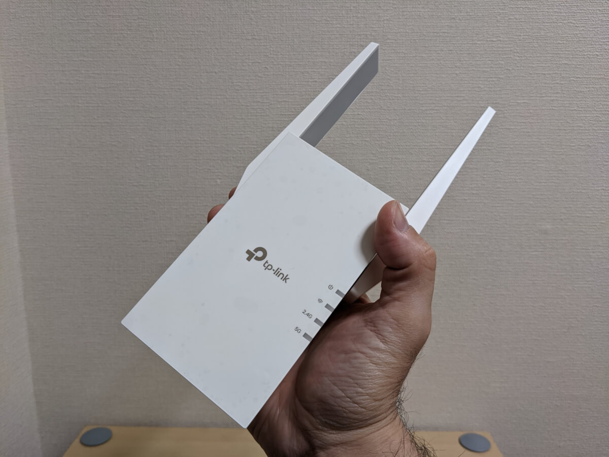 TP-Link RE605X 大きさ 500mlペットボトルより一回り大きい