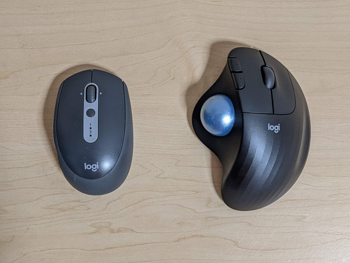 Logicool ERGO M575 と Logicool M590の比較 上側