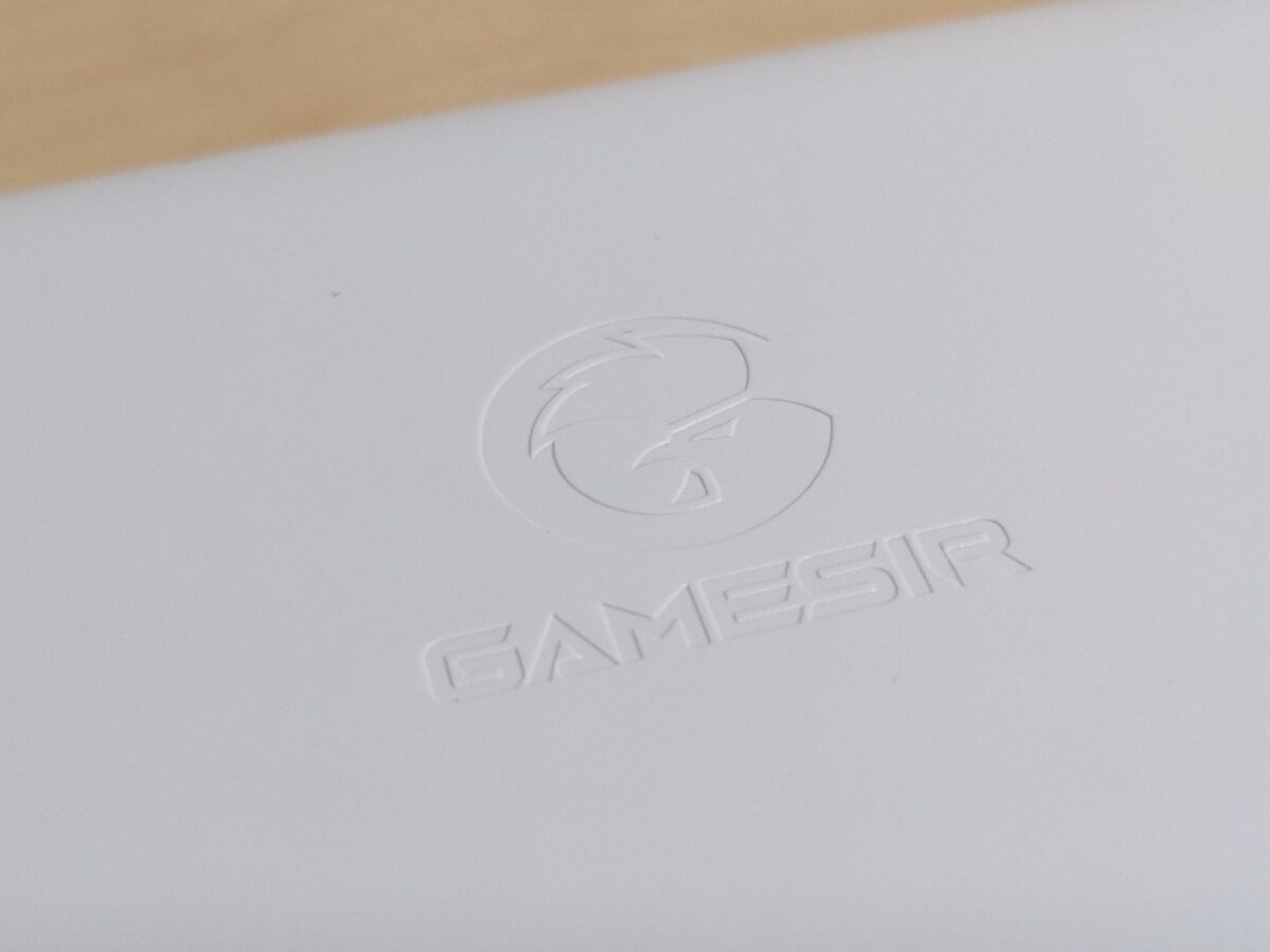GameSir X2 本体 裏側 GameSir ロゴ刻印