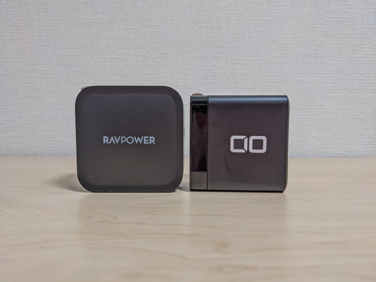 CIO Lilnob ShareとRAVPower RP-PC133の大きさ比較 横から見たところ