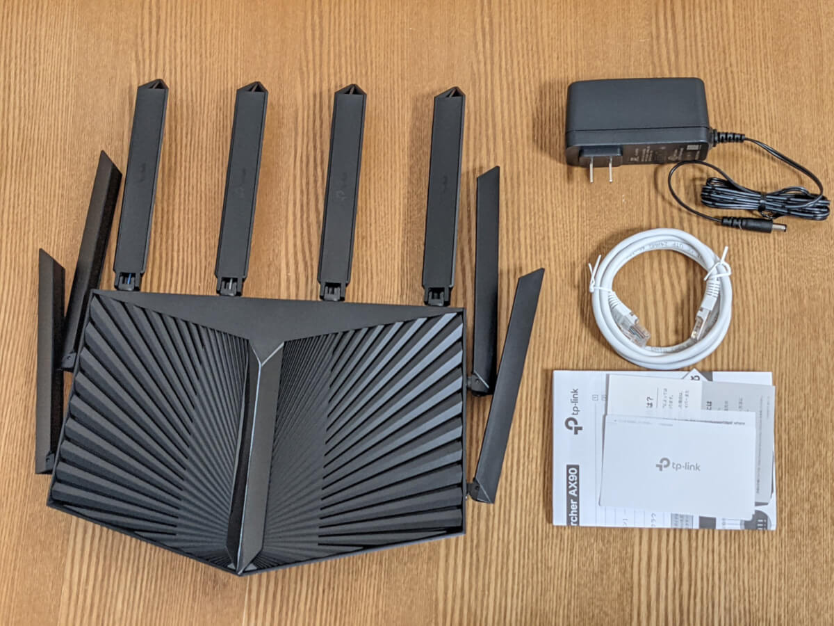 TP-Link Archer AX90 本体と付属品