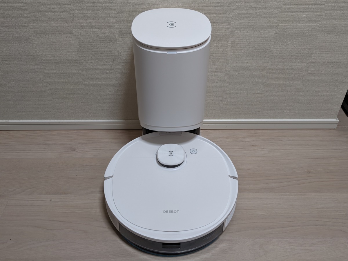 ECOVACS DEEBOT N8+ Amazon.co.jp限定モデル ロボット掃除機 自動ゴミ収集ステーションと本体 設置イメージ