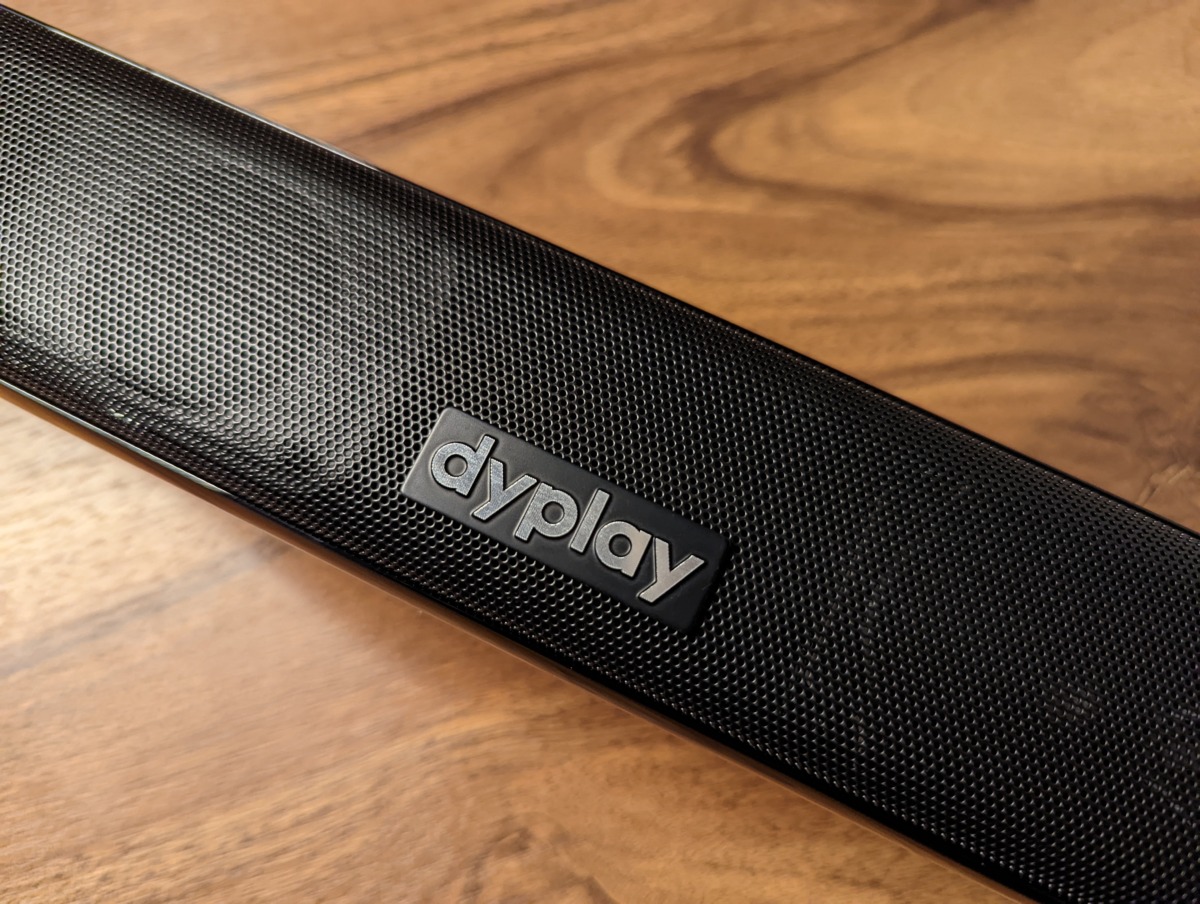 dyplay SoundBar サウンドバーYT1702Cレビュー 前面 dyplayロゴ