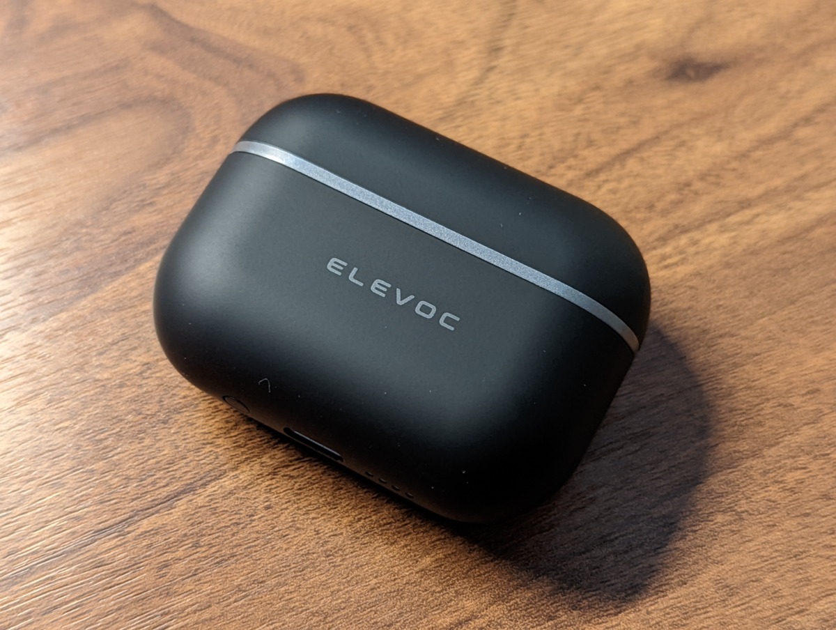 ELEVOC Clear ANC対応完全ワイヤレスイヤホン レビュー 外観 デザイン ケース 前面