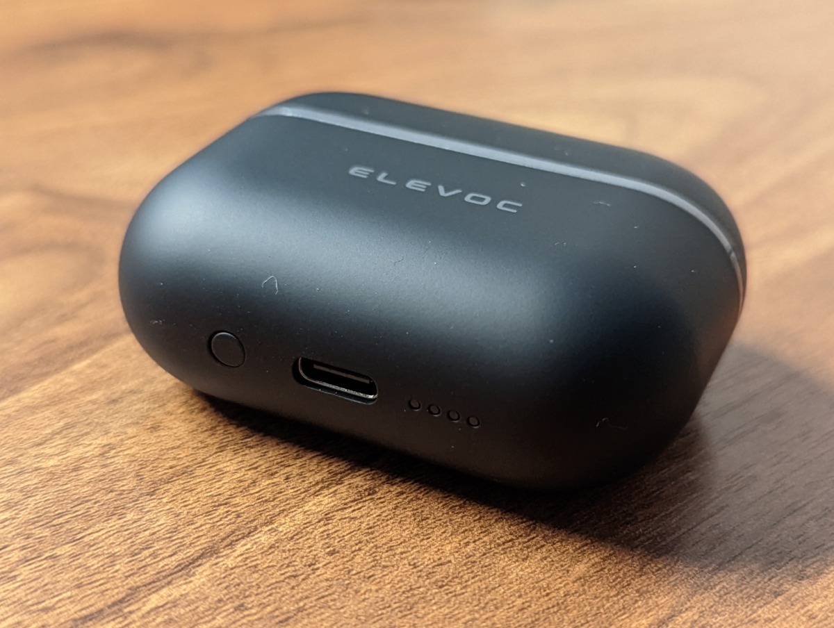 ELEVOC Clear ANC対応完全ワイヤレスイヤホン レビュー 外観 デザイン ケース 底面 USB-C