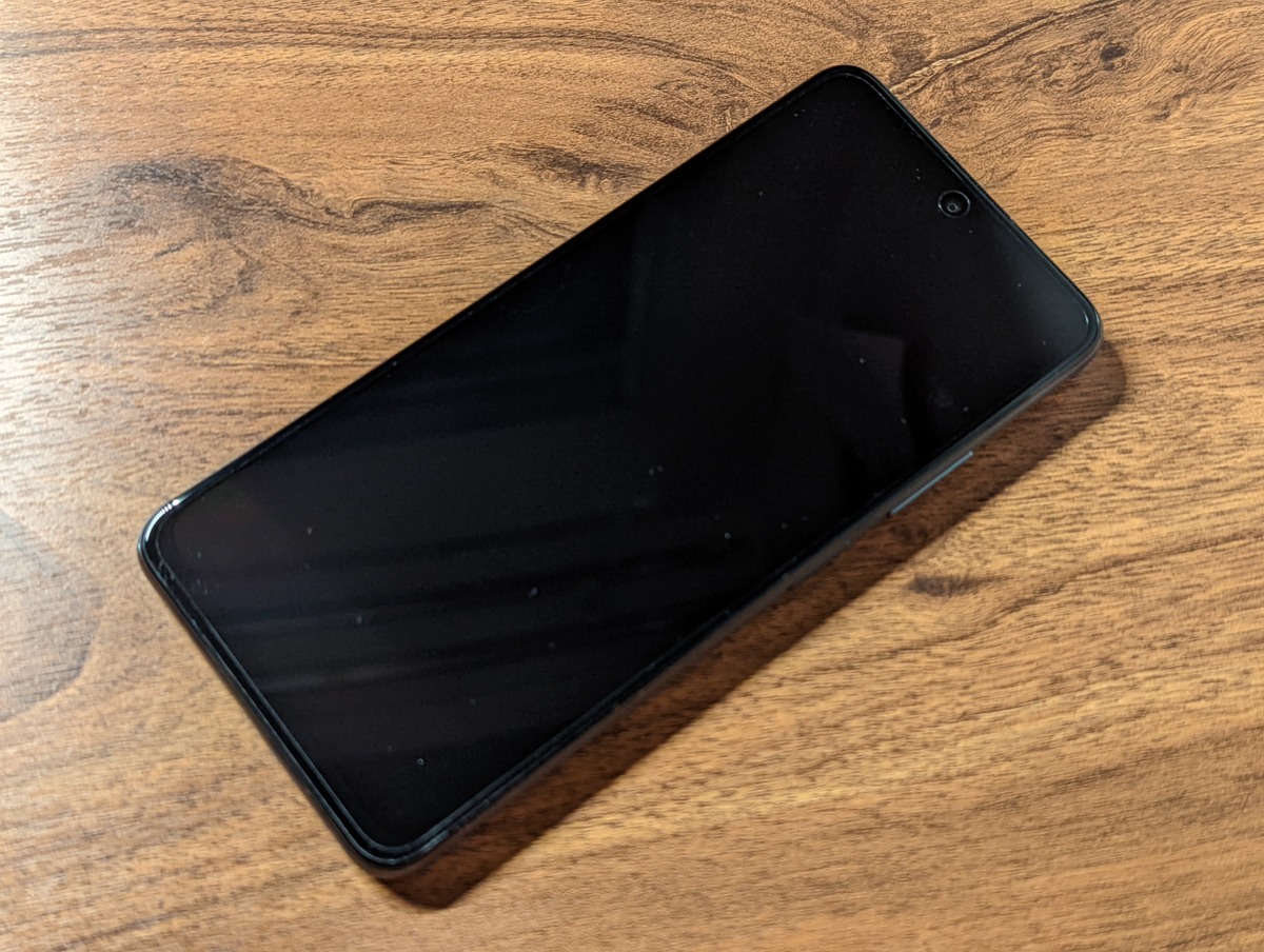 Xiaomi POCO M4 Pro 5G レビュー スクリーン 全体像