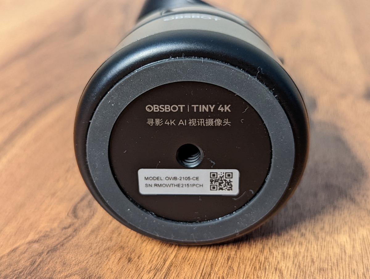 OBSBOT Tiny 4K ウェブカメラ レビュー 本体 台座 底面