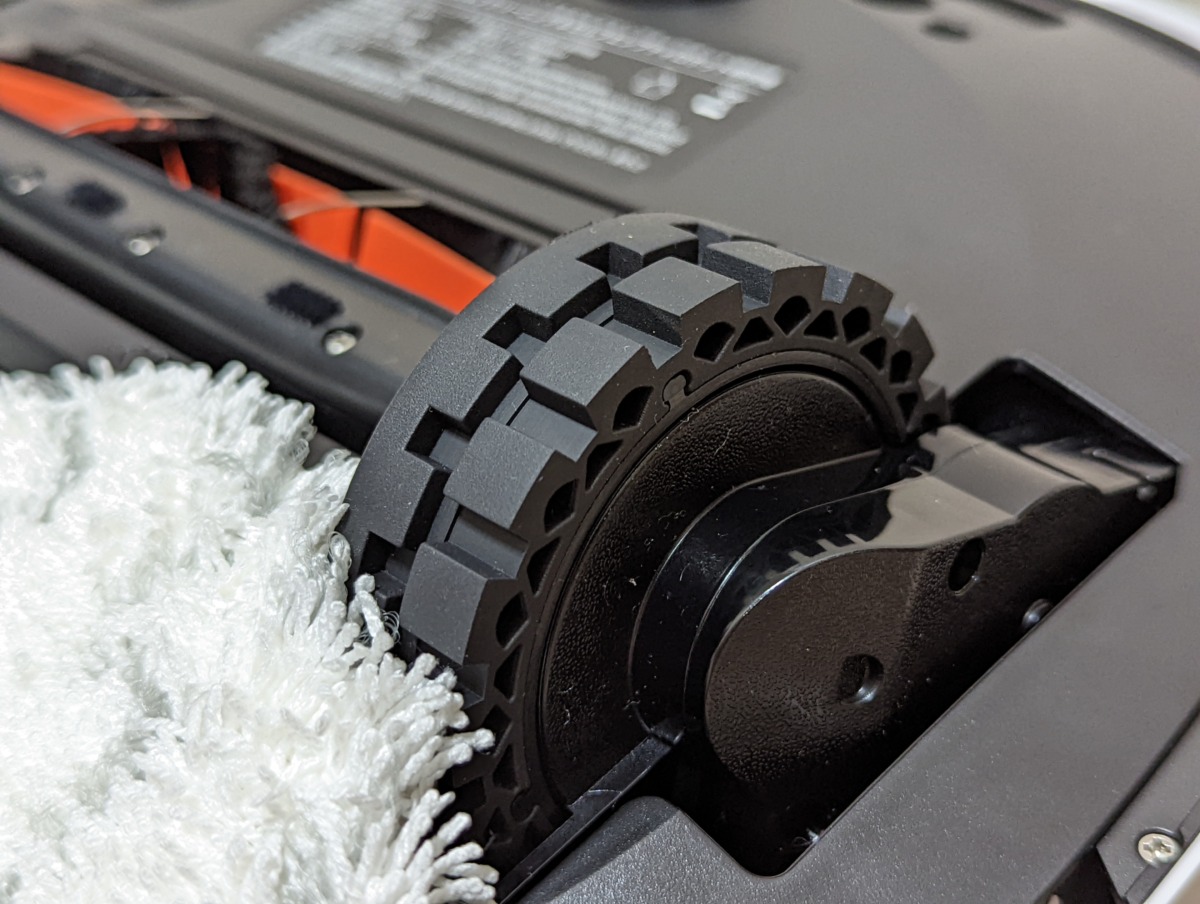 ROIDMI EVA ロボット掃除機 モップ自動洗浄 レビュー 本体 底面 タイヤ
