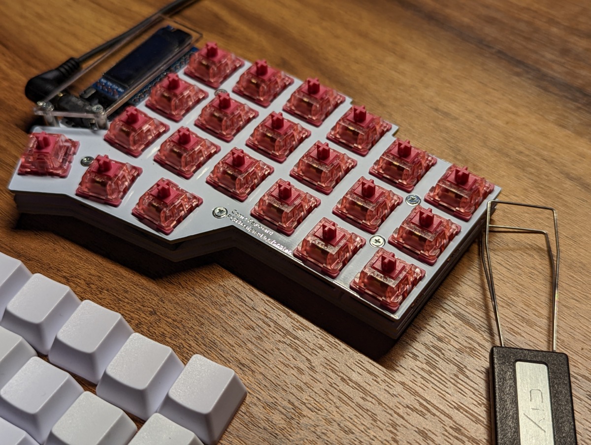 Akko CS Rose Red レビュー 装着してみた