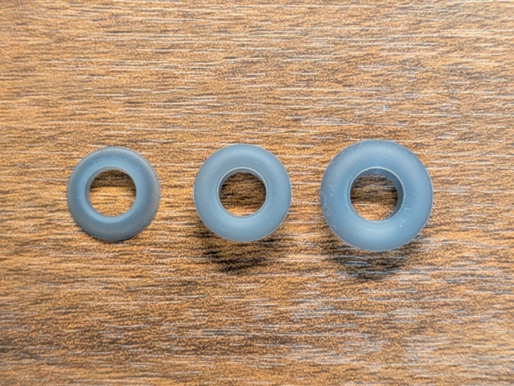 TRUEFREE EarFit DS1 レビュー イヤーピース3種 上から見た大きさ