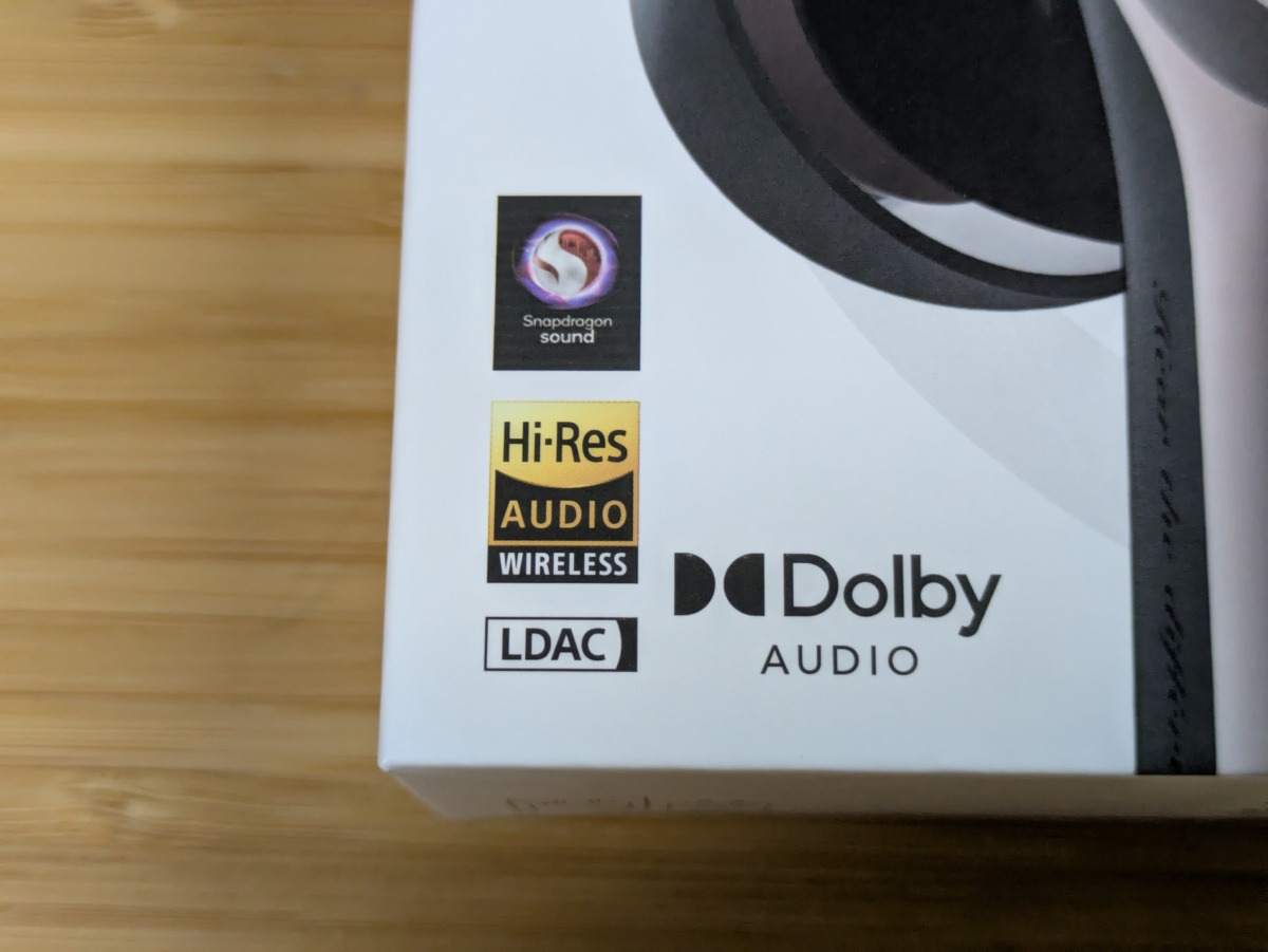 SOUNDPEATS Air6 Pro レビュー 外箱 Snapdragon Sound Hi-Res Audio Wireless LDAC Dolby Audio のロゴ表記
